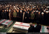 اقامه نماز بر پیکر شهید سپهبد قاسم سلیمانی و یاران مجاهد او