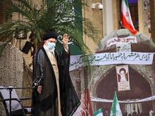 دیدار جمعی از پیشکسوتان و فرماندهان دفاع مقدس با رهبر انقلاب